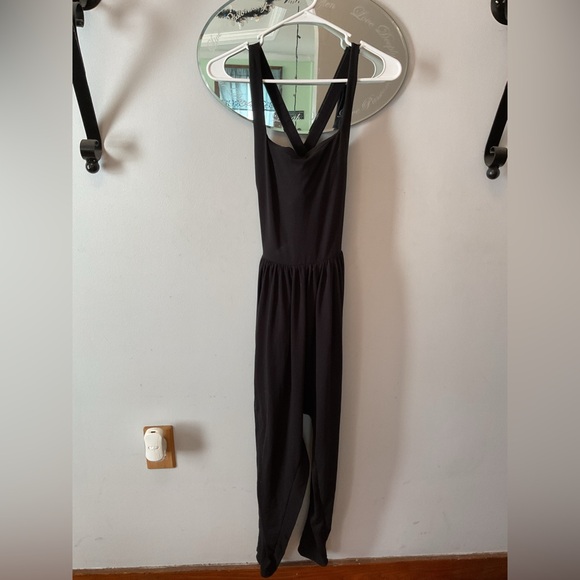 HALARA Elegant Black Jumpsuit - Picture 1 of 6